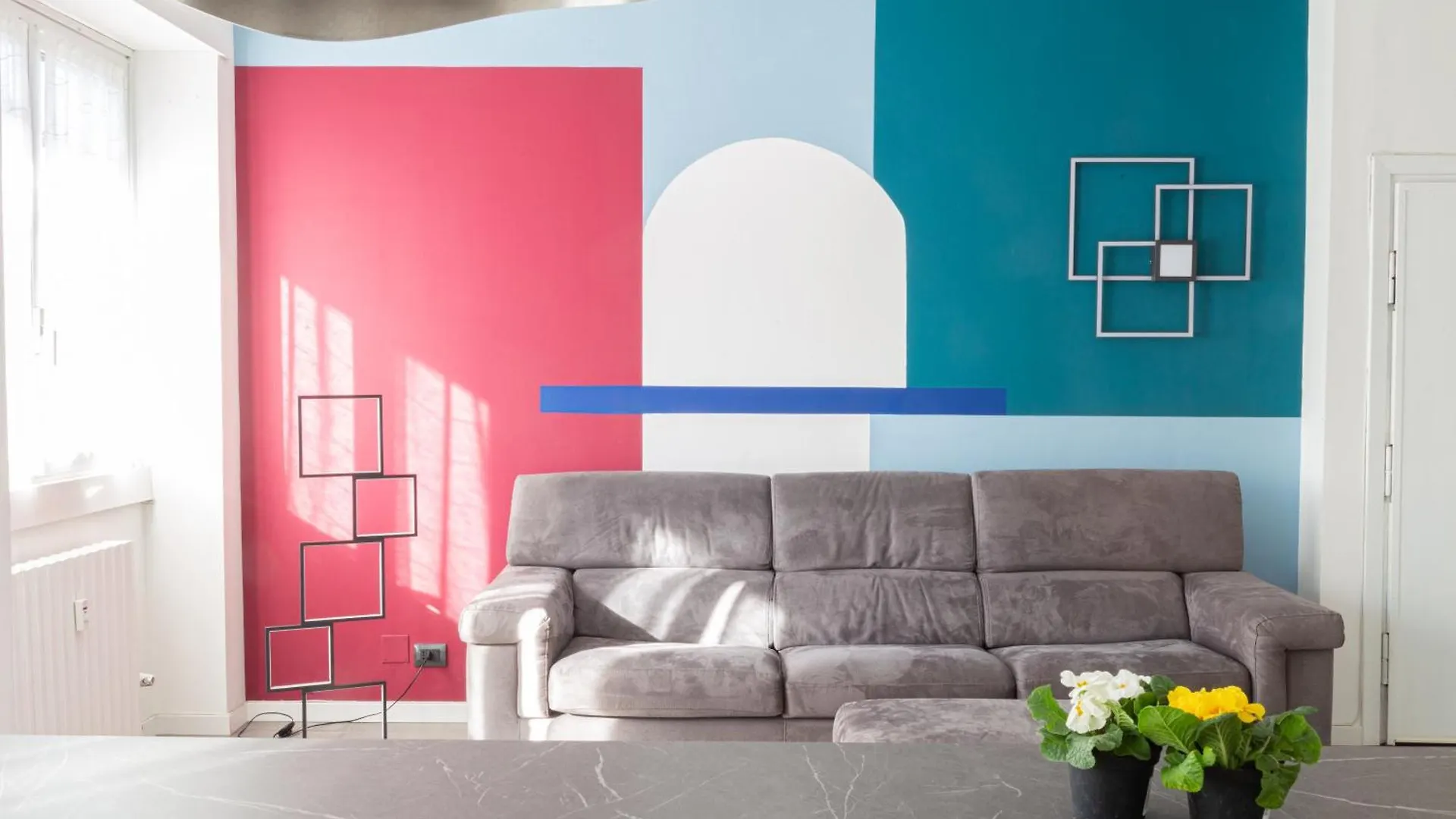 Luminoso Appartamento Milánó Apartman
